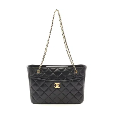 Pre-owned Chanel Shiny Lambskin Small Tote Bag In Black