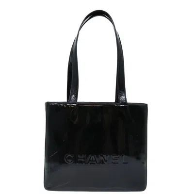Pre-owned Chanel Shopping Black Patent Leather Shoulder Bag ()