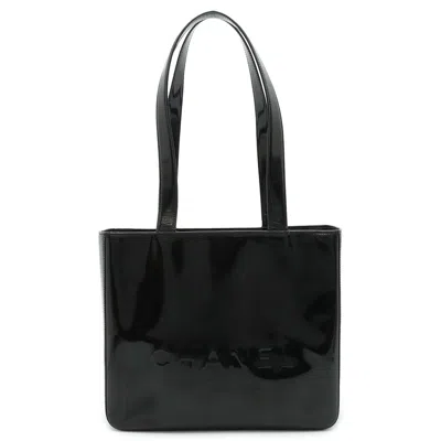Pre-owned Chanel Shoulder Bag Black Patent Leather Shoulder Bag ()