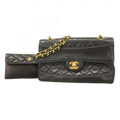 Pre-owned Chanel Shoulder Bag () In Black