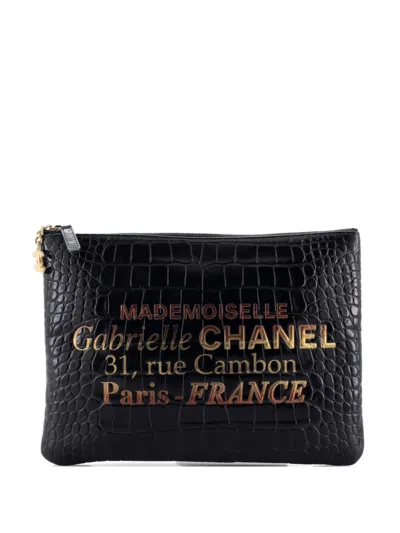 Pre-owned Chanel Signature O Case Pouch Printed Crocodile Embossed Calfskin Medium Clutch Bag In Black