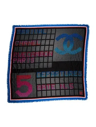 Pre-owned Chanel Silk 2016 Scarf In Blue