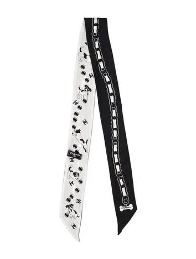 Pre-owned Chanel Silk 2023 Scarf In White