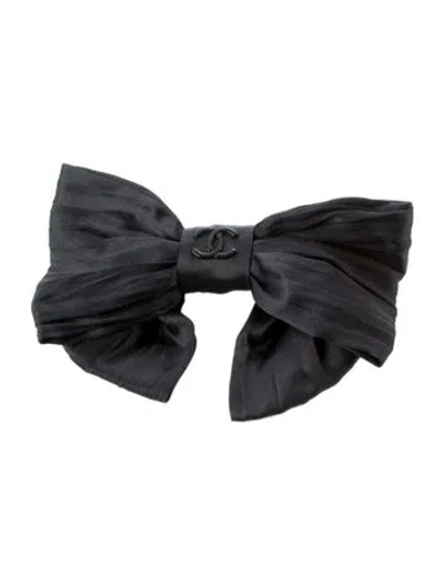 Pre-owned Chanel Silk Bow Hair Clip In Black