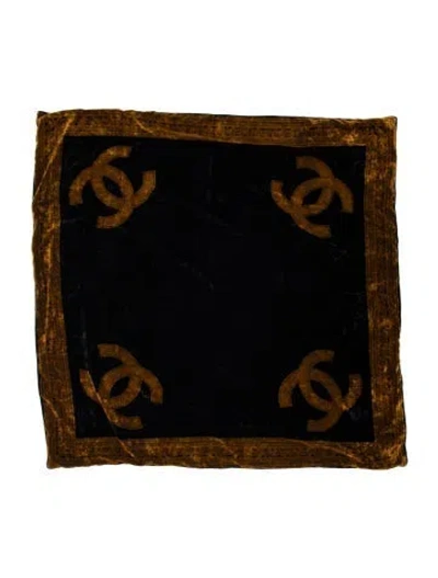 Pre-owned Chanel Silk Vintage Scarf In Blue