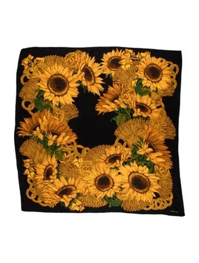 Pre-owned Chanel Silk Vintage Scarf In Blue