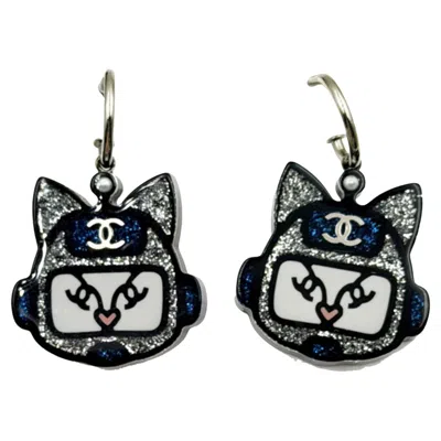 Pre-owned Chanel Silver Cc Blue Glitter Cat Hoop Earrings