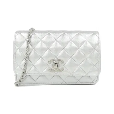Pre-owned Chanel Silver Grained Calfskin Chain/shoulder Wallet ()