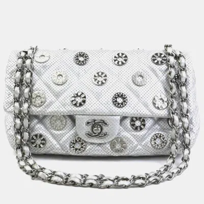 Pre-owned Chanel Silver Leather And Metal Rhinestone Paris-dubai Perforated Eyelet Shoulder Bag