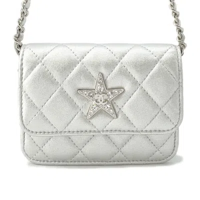 Pre-owned Chanel Silver Leather Pochette Shoulder Bag ()