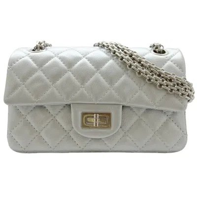 Pre-owned Chanel Silver Leather Shoulder Bag ()