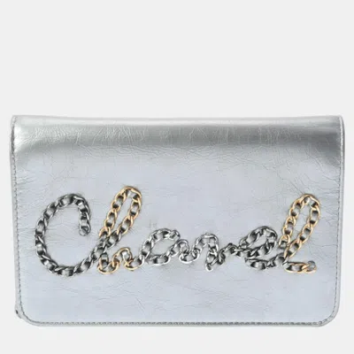 Pre-owned Chanel Silver Leather Written In Chain Wallet On Chain