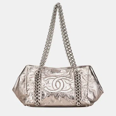 Pre-owned Chanel Silver Medium Metallic Calfskin Modern Chain Tote