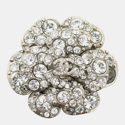Pre-owned Chanel Silver Metal And Crystal Embellishments Camelia Cc Brooch