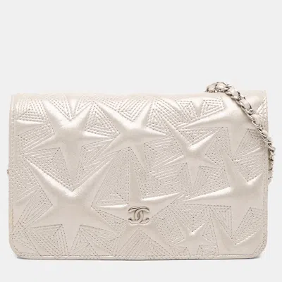 Pre-owned Chanel Silver Metallic Lambskin Star Embossed Wallet On Chain
