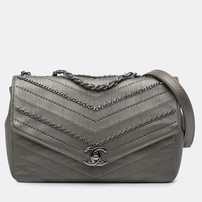 Pre-owned Chanel Silver Mini Embellished Calfskin Chevron Square Envelop Flap