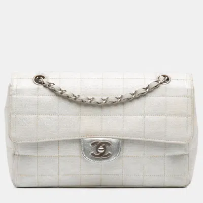 Pre-owned Chanel Silver New Travel Line Medium Metallic Nylon Single Flap