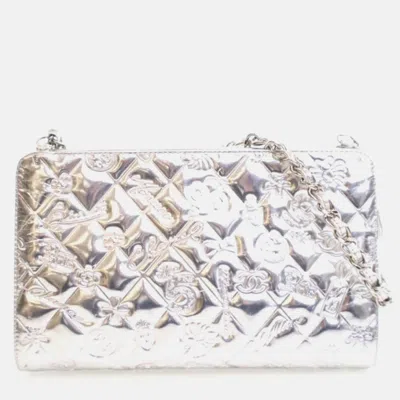 Pre-owned Chanel Silver Patent Precious Symbols Pochette