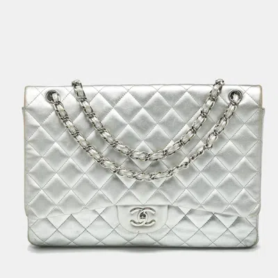 Pre-owned Chanel Silver Quilted Leather Maxi Classic Single Flap Bag