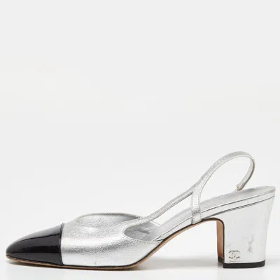 Pre-owned Chanel Silver/black Leather And Patent Cap Toe Cc D'osray Slingback Sandals Size 39