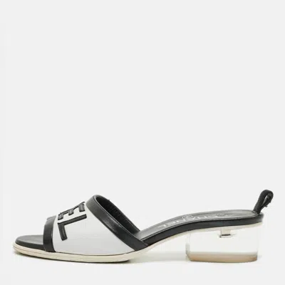 Pre-owned Chanel Size 36 Black/white Leather Logo Slide Sandals