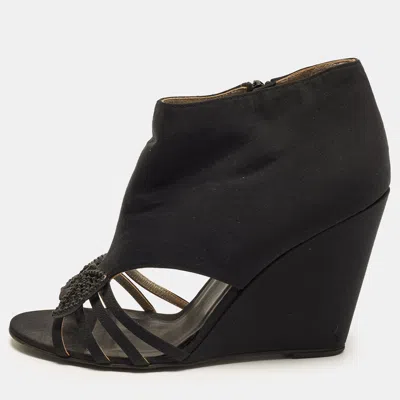Pre-owned Chanel Size 38.5 Black Canvas Open Toe Wedge Sandals