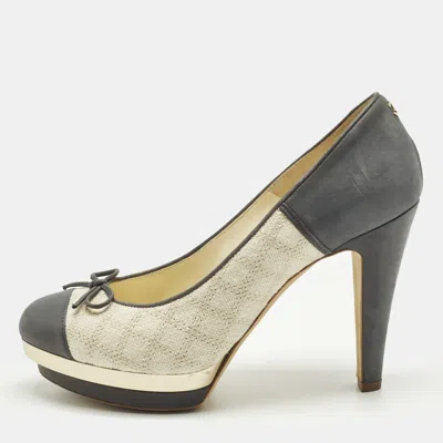 Pre-owned Chanel Size 38.5 Grey/white Canvas And Leather Platform Pumps In Gray