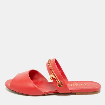Pre-owned Chanel Size 39 Red Leather Chain Detail Flat Slide