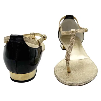 Pre-owned Chanel Size 39.5 C Gold + Black Beaded Leather Logo Cc Thong Sandals