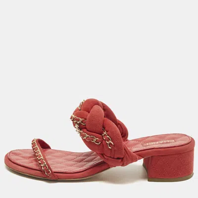 Pre-owned Chanel Size 40 Red Suede Chain Embellished Slide Sandals
