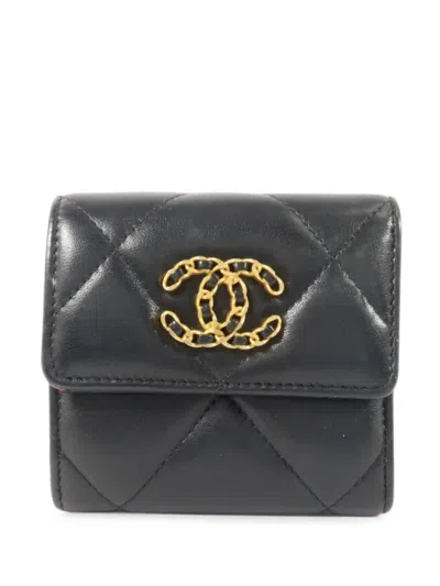 Pre-owned Chanel Small  19 Quilted Wallet In Black