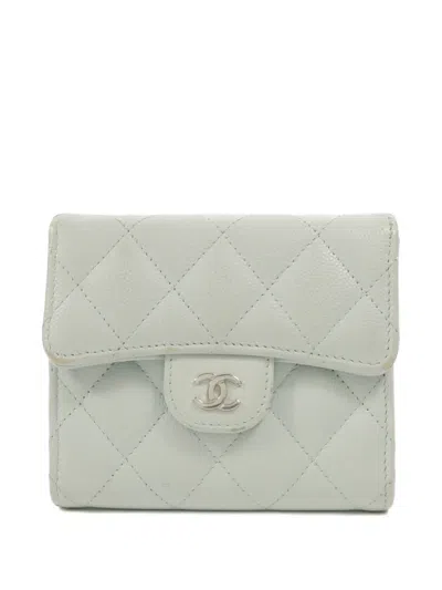 Pre-owned Chanel Small Classic Quilted Cc Wallet In Blue