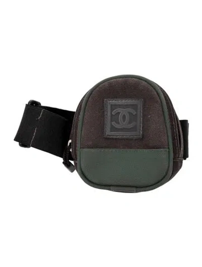 Pre-owned Chanel Sport Ligne Arm Pouch In Green