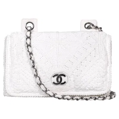 Pre-owned Chanel Spring 2004  By Karl Lagerfeld Runway White Crochet Knit Shoulder Bag