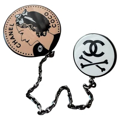 Pre-owned Chanel Spring/summer 2003 Coco Portrait Chain-link Brooch, Gunmetal In Gray