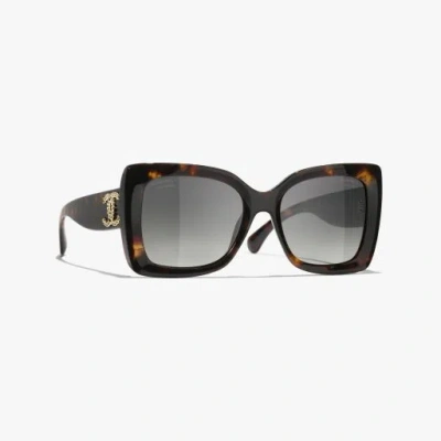 Chanel Square Sunglasses In Black