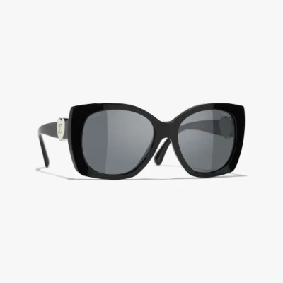 Chanel Square Sunglasses In Black