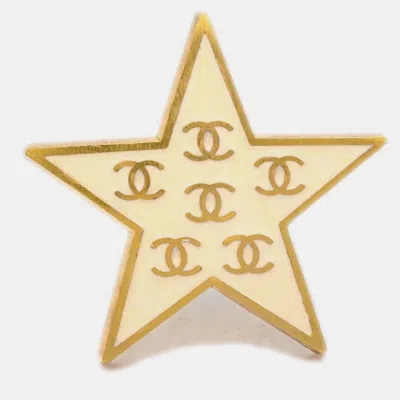 Pre-owned Chanel Star Brooch Pin White In Gold