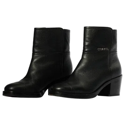 Pre-owned Chanel Stivaletto  Cc Logo Nero In Black