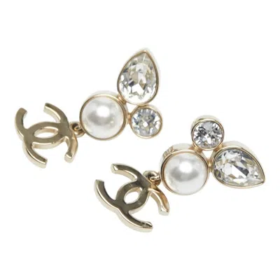 Pre-owned Chanel Stud Earrings () In Gold