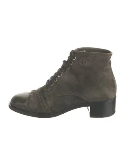 Pre-owned Chanel Suede Combat Boots In Green