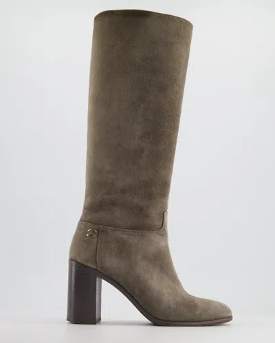 Pre-owned Chanel Suede Heeled Boots With Cc Logo Detail In Grey