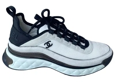 Pre-owned Chanel Suede Trainer Suede (women's) Sneakers In White/black