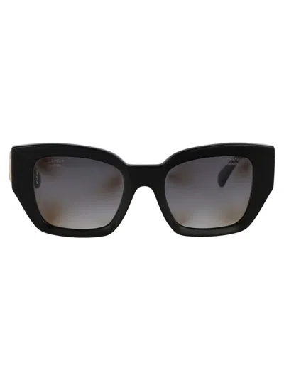 Pre-owned Chanel Sunglasses In C622s8 Black