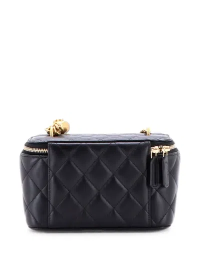 Pre-owned Chanel Sweet Heart Vanity Case With Chain Quilted Lambskin Small Crossbody Bag In Black