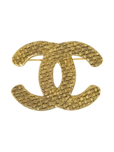 Pre-owned Chanel Textured Interlocking Cc Brooch