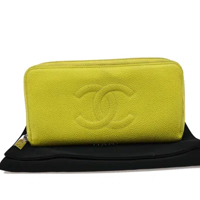 Pre-owned Chanel Timeless Cc Zipped Wallet Caviar Calfskin Wallets Accessory () In Yellow