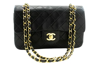 Pre-owned Chanel Timeless Leather Shoulder Bag () In Black