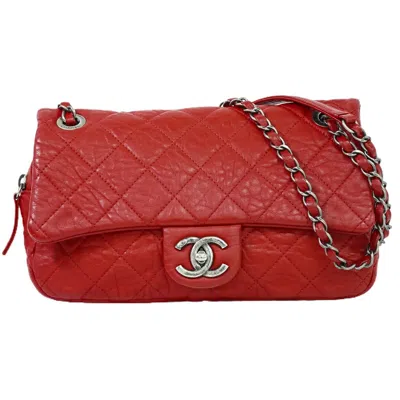 Pre-owned Chanel Timeless Leather Shoulder Bag () In Red