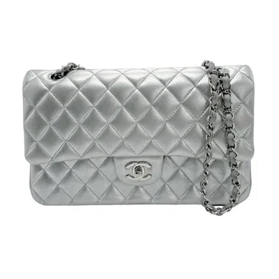 Pre-owned Chanel Timeless Silver Leather Shoulder Bag ()